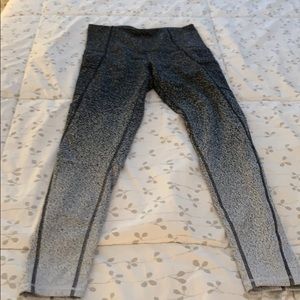 Leggings with side pocket